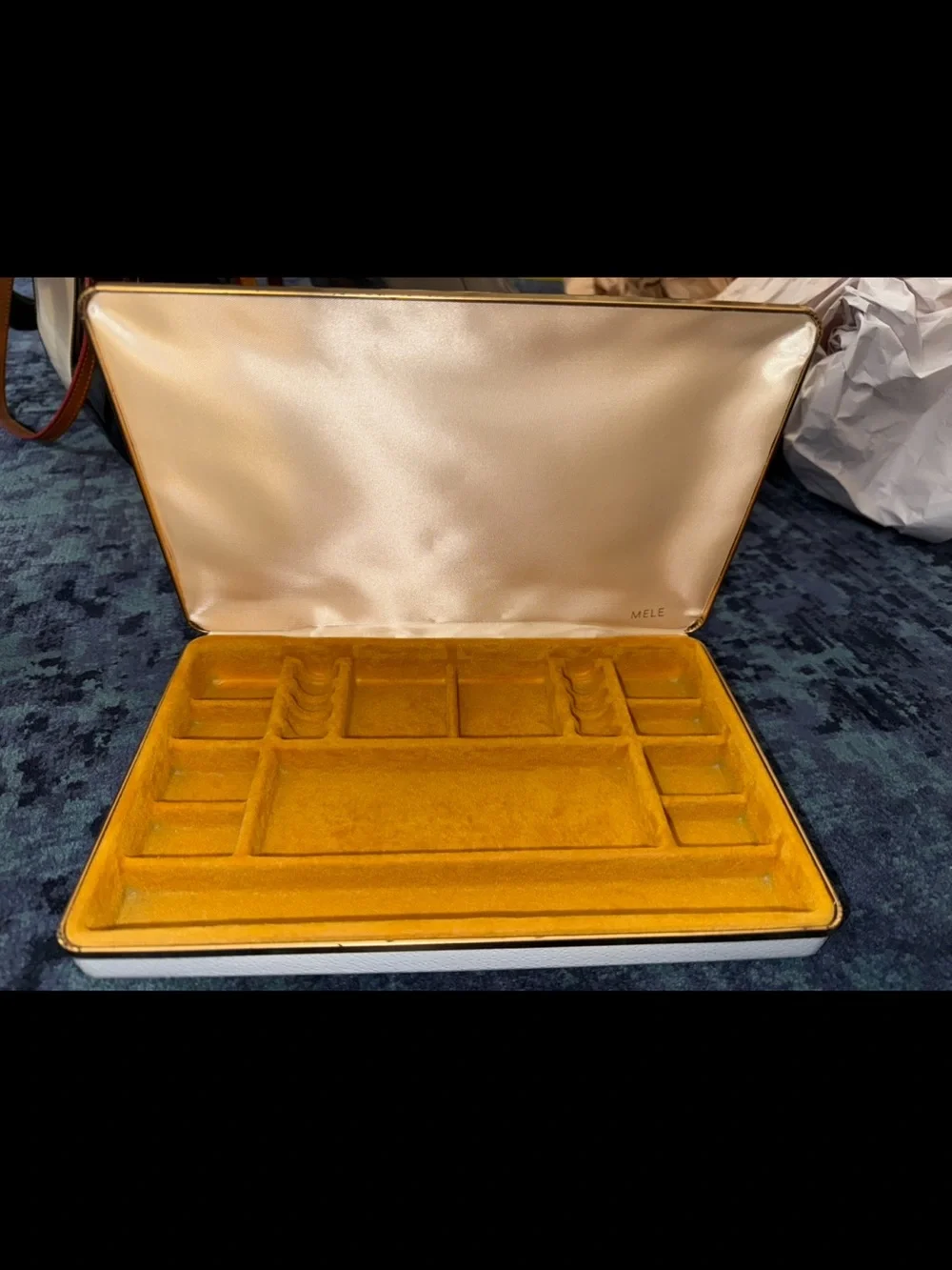 Vintage Mele 70s Retro Flower Power Hard Case Travel Jewelry Earring Box